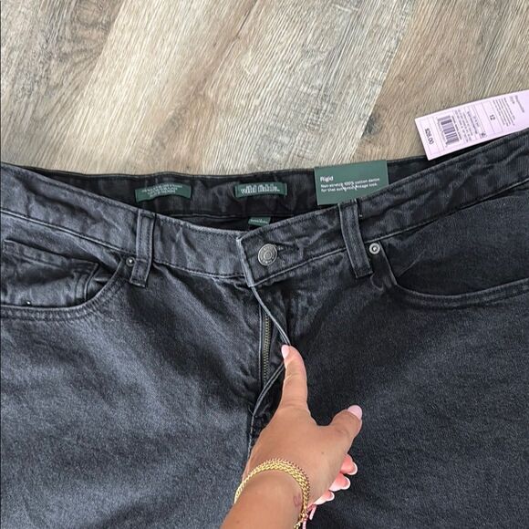 WILD FABLE MID RISE Straight 90s Black Distressed Jeans size 12 - Picture 3 of 6
